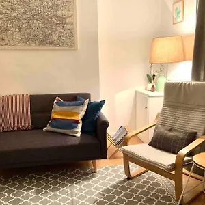 https://flat-5-eia-house.belfasthotelsireland.com