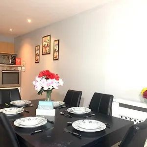 Apartment Constitution, Edinburgh